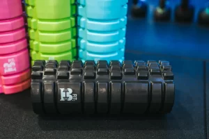 WHAT IS A FOAM ROLLER? SHOULD I USE ONE?